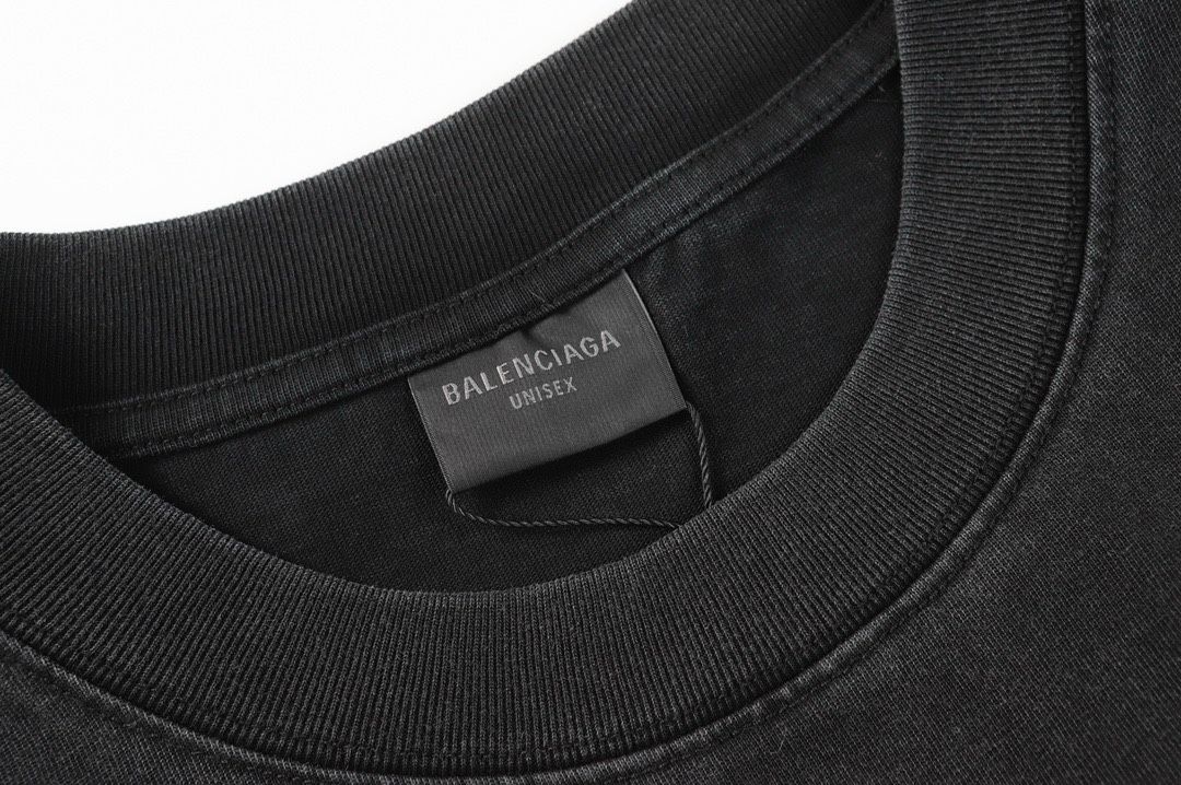 Balenciaga T-Shirt 24