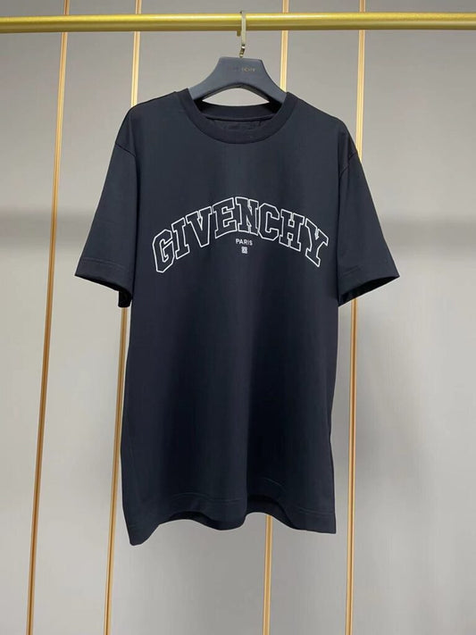 Givenchy T-Shirt 32