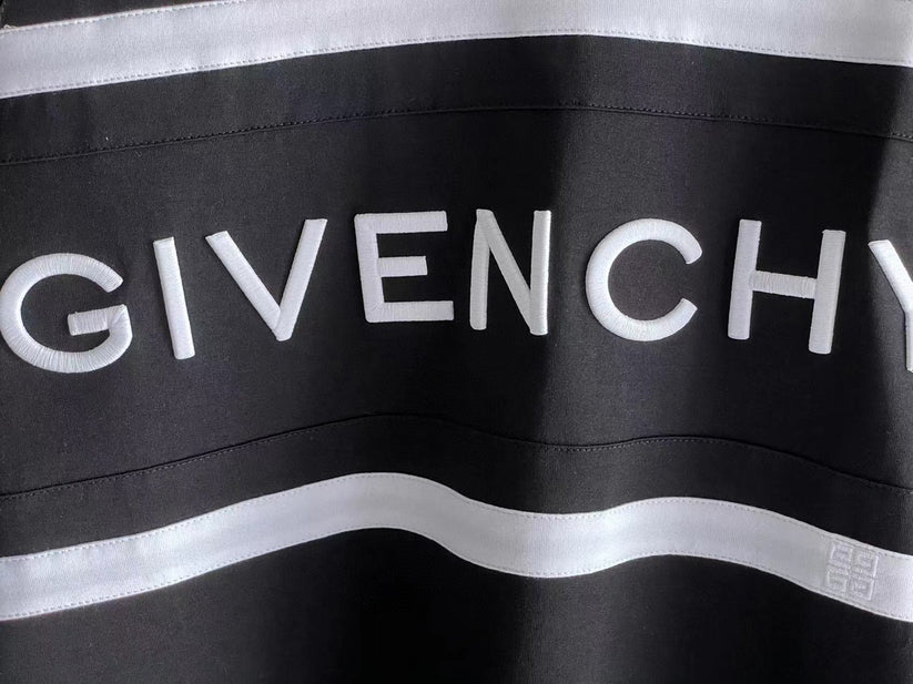 Givenchy T-Shirt 24
