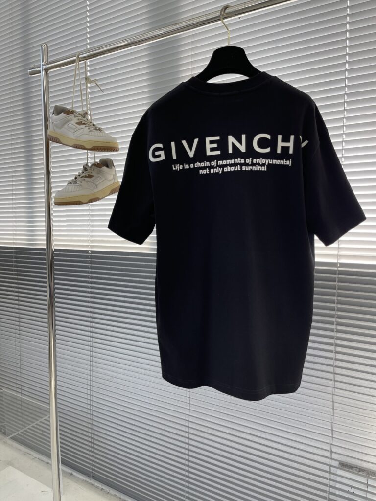 Givenchy T-Shirt 28